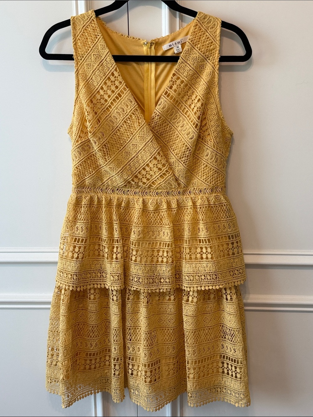 miami Yellow Lace Tiered V‑Neck Midi Dress